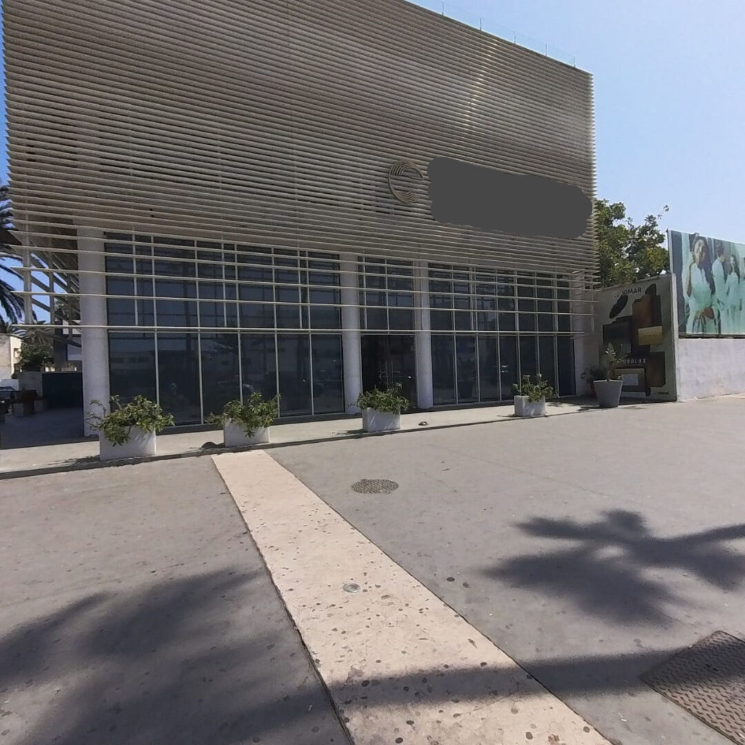 À Vendre : Local Commercial d'Exception à Ain Diab