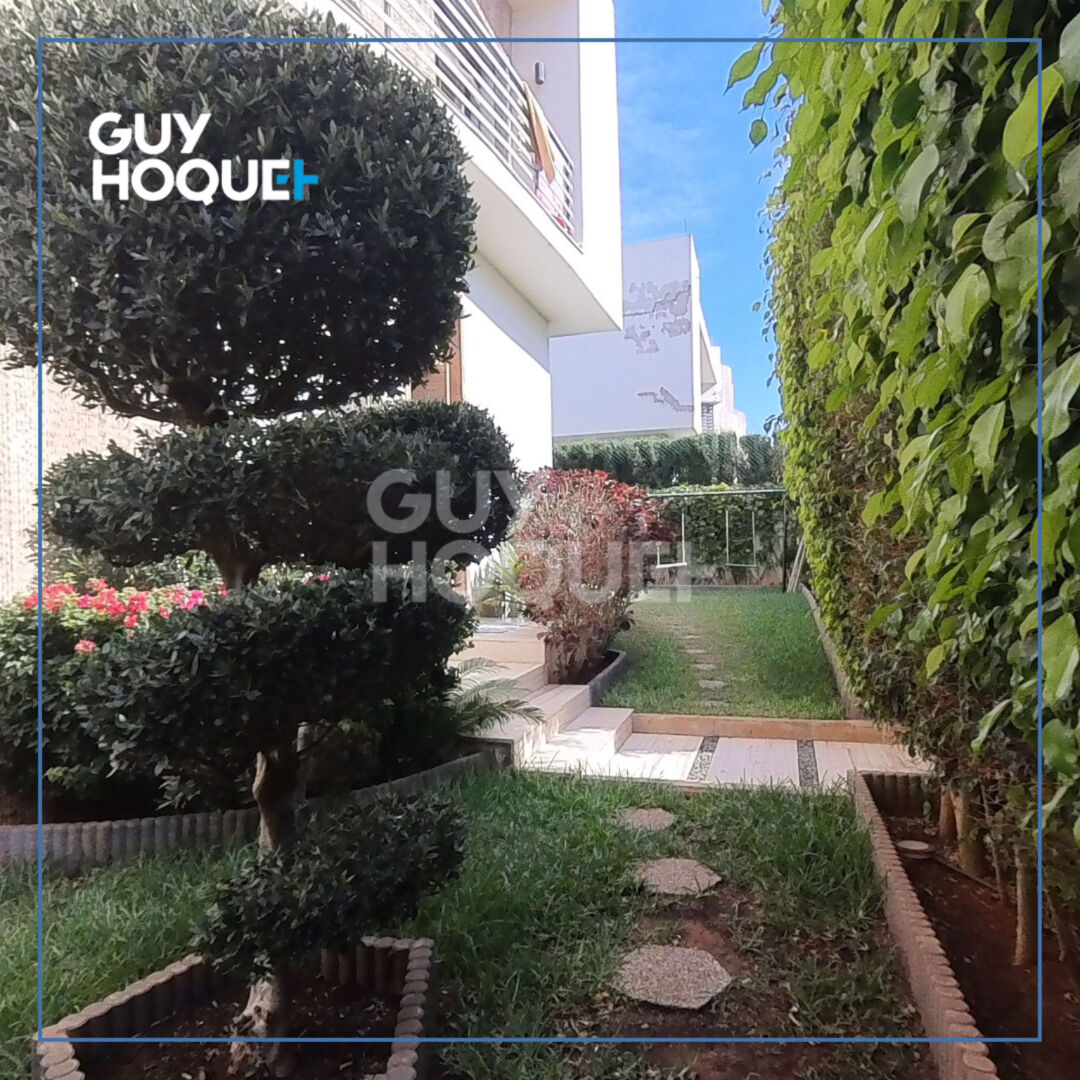 Villa à vendre à Dar Bouazza  310 m²