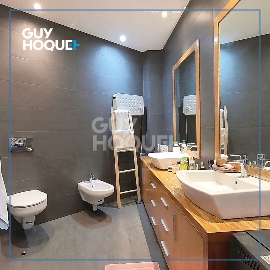 Villa à vendre à Dar Bouazza  310 m²