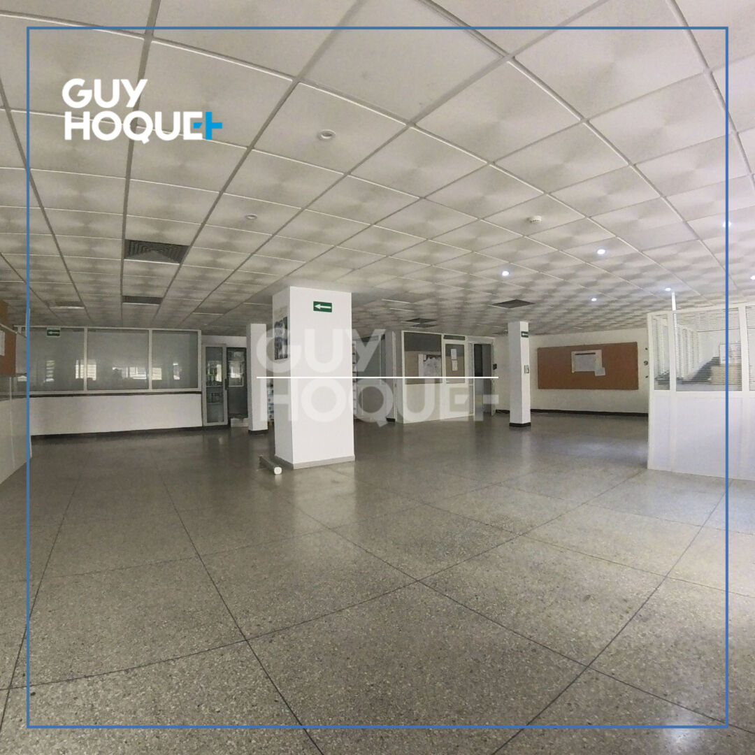 Plateau bureaux de 372 m² avec accès exclusif et luminosité exceptionnelle ? Beauséjour