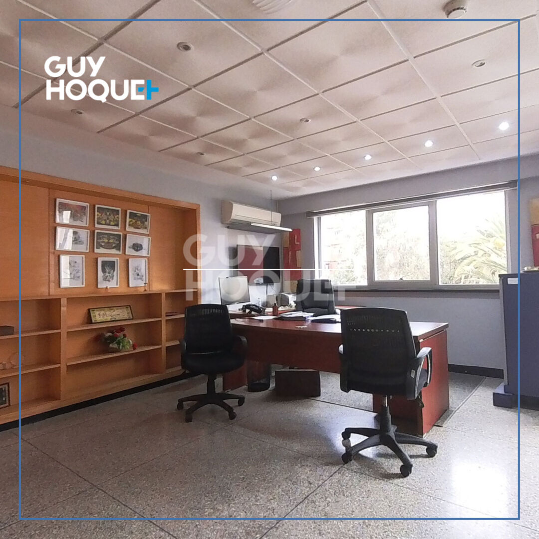 Plateau bureaux de 372 m² avec accès exclusif et luminosité exceptionnelle ? Beauséjour