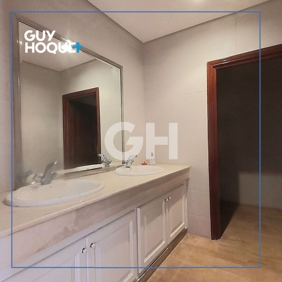 Villa à Mandarona 259 m² avec jardin privé 4.600.000 MAD