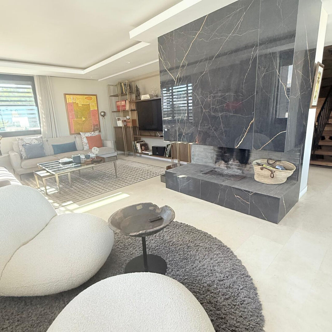 Triplex d'exception avec vue sur mer -Ain Diab