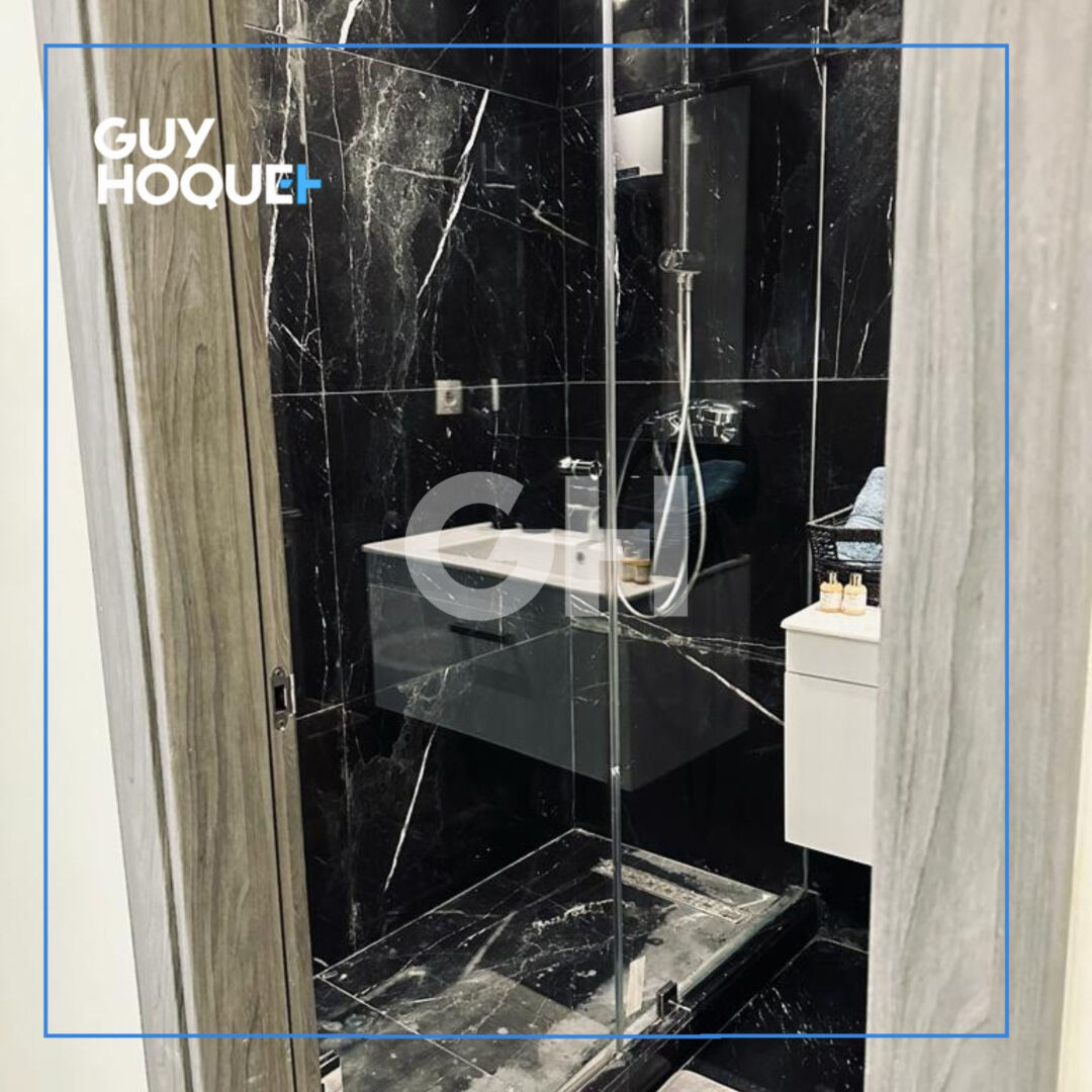 Tres beau studio meublé à la location en plein coeur du triangle d'or