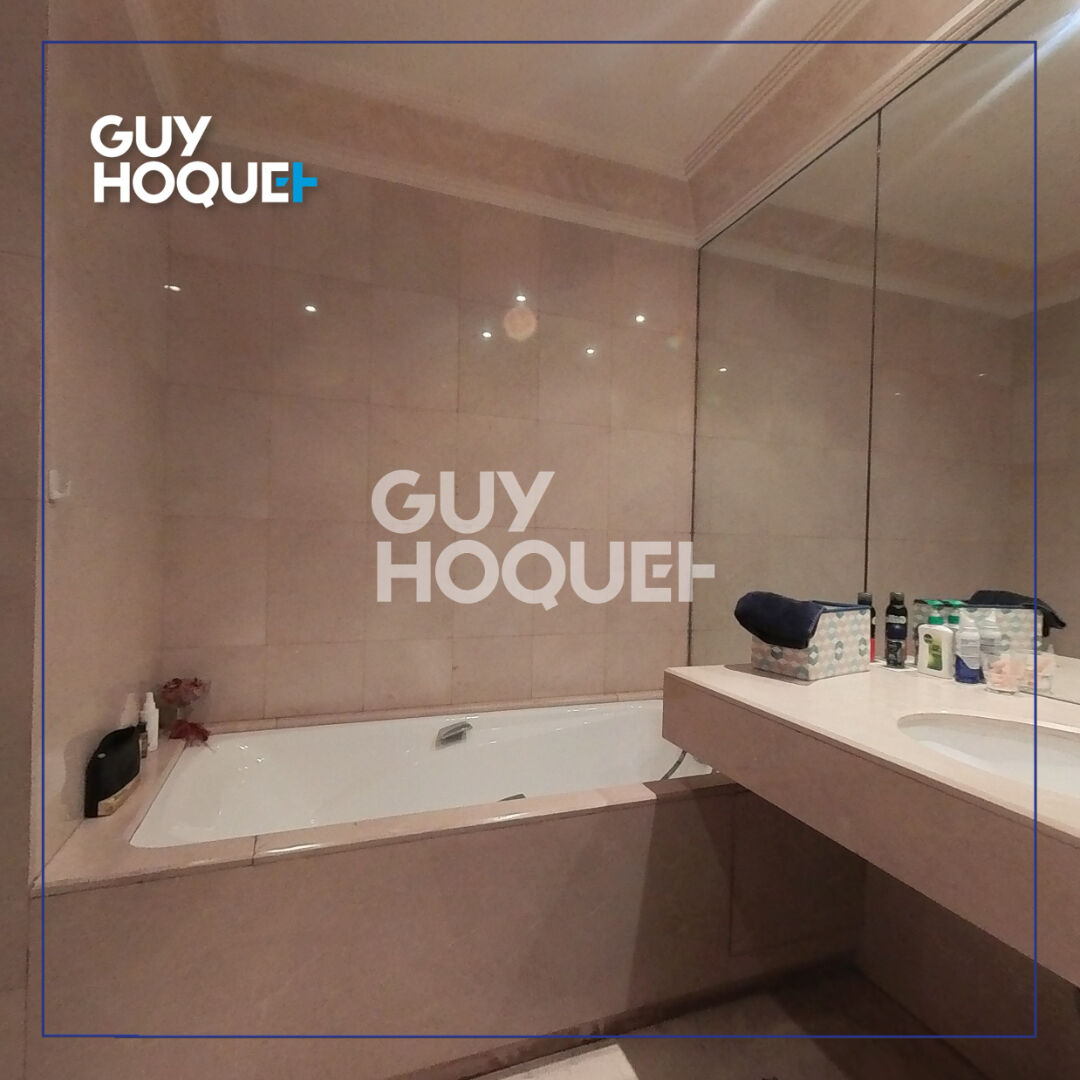 Appartement de 238 m² dans la Résidence Yasmine, Bd Ghandi