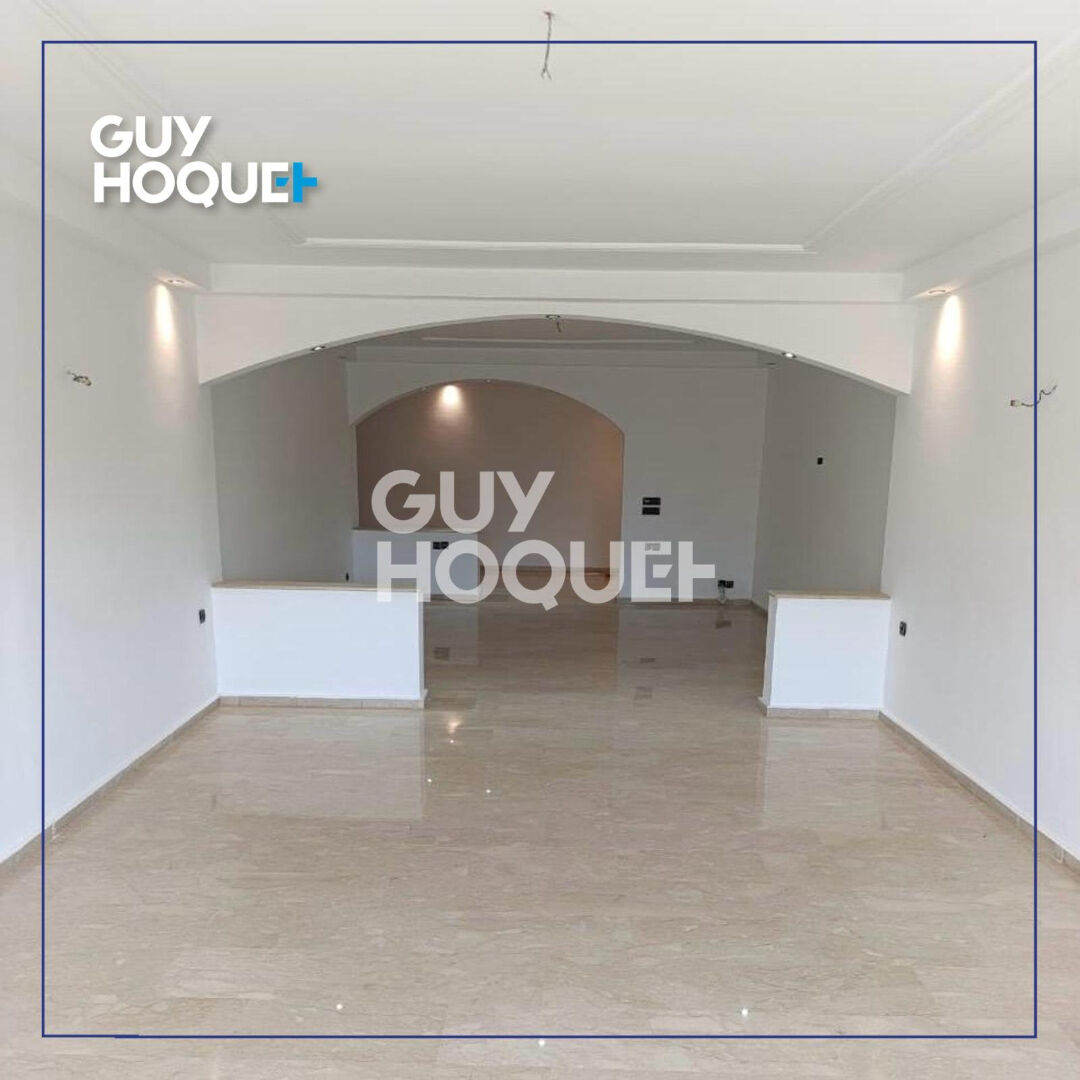 Spacieux appartement/bureau Boulevard Sidi Abderrahmane