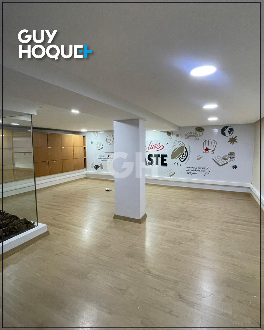 Local d'Exception Spacieux et en Plein Coeur de Racine