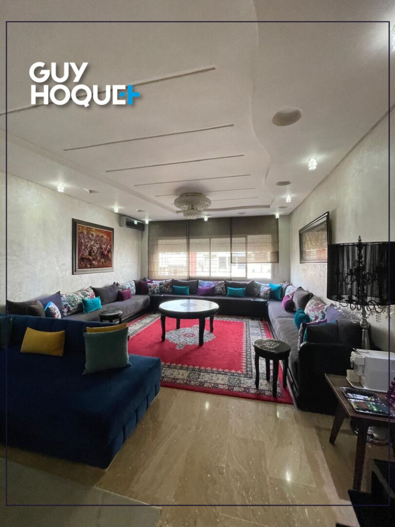 Bel appartement spacieux de 154 m2 au coeur du quartier Les Hôpitaux . Lumineux, bien agencé et en excellent état