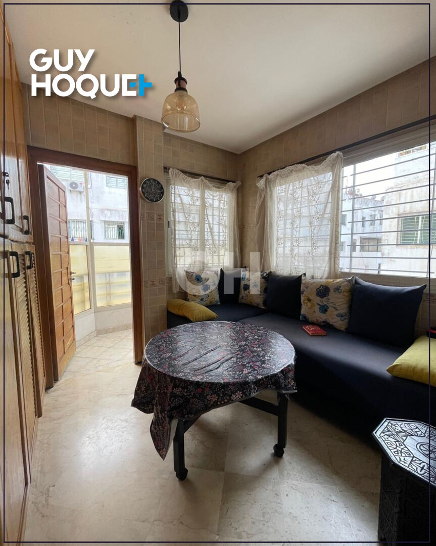 Bel appartement spacieux de 154 m2 au coeur du quartier Les Hôpitaux . Lumineux, bien agencé et en excellent état