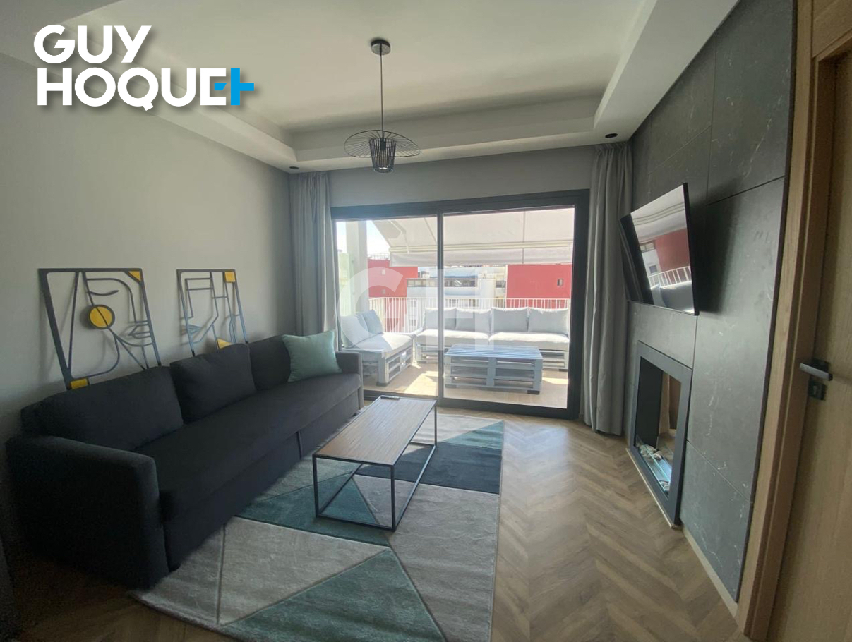 Studio Meublé avec Grande Terrasse ? Dernier Étage