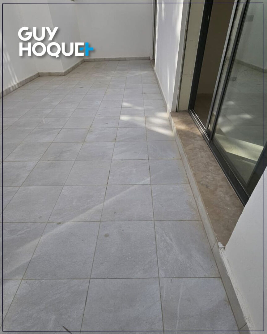 Studio 4 : Spacieux studio avec grande terrasse- 77 m²