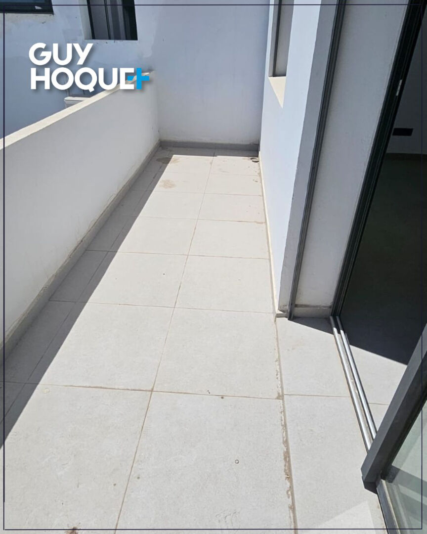 Bureau 79 m² avec terrasses et parking , Emplacement stratégique