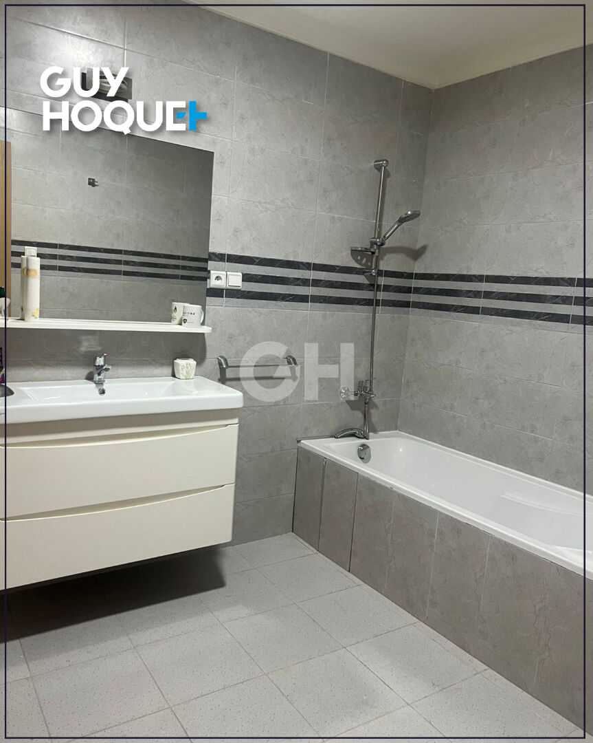 GRAND LOFT semi meublé à 6500dh