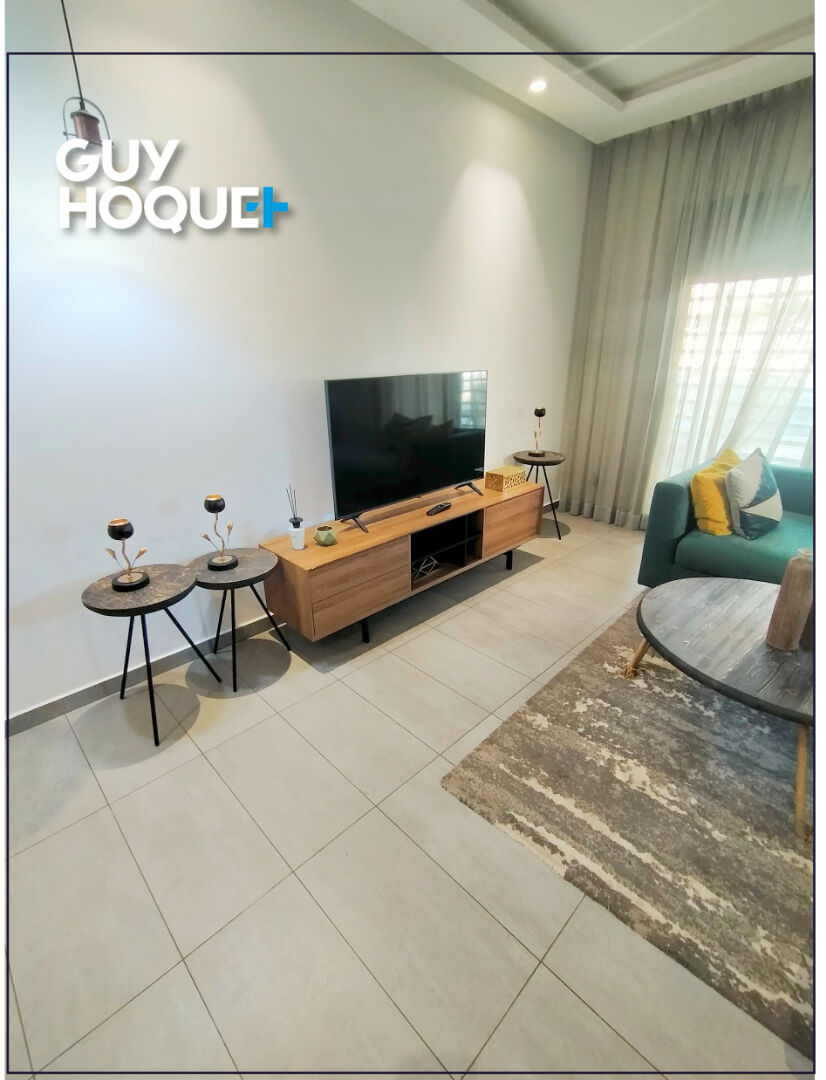 Studio Meublé avec Terrasse à louer CFC