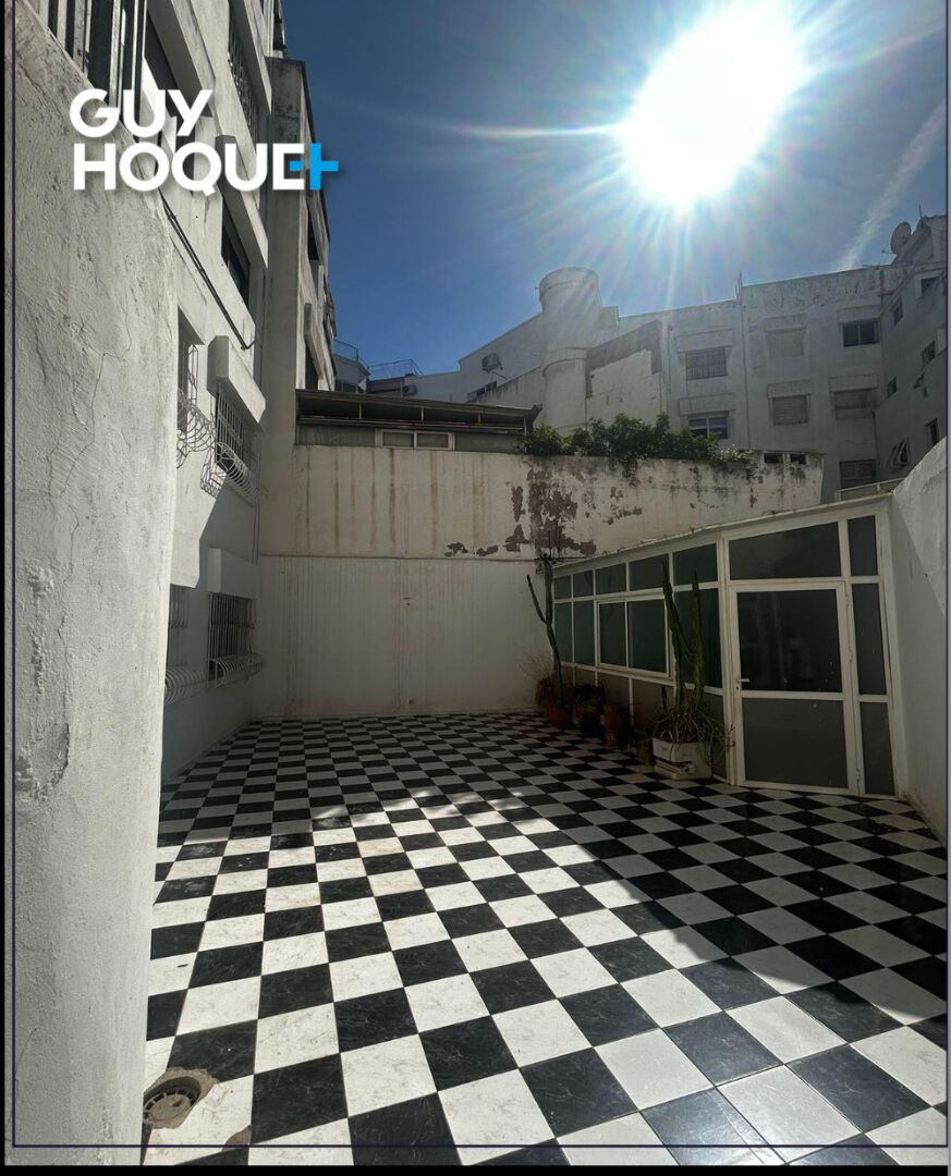 Exceptionnel appartement de 332 m² avec 5 chambres et terrasse de 100 m² au coeur du Triangle d'Or