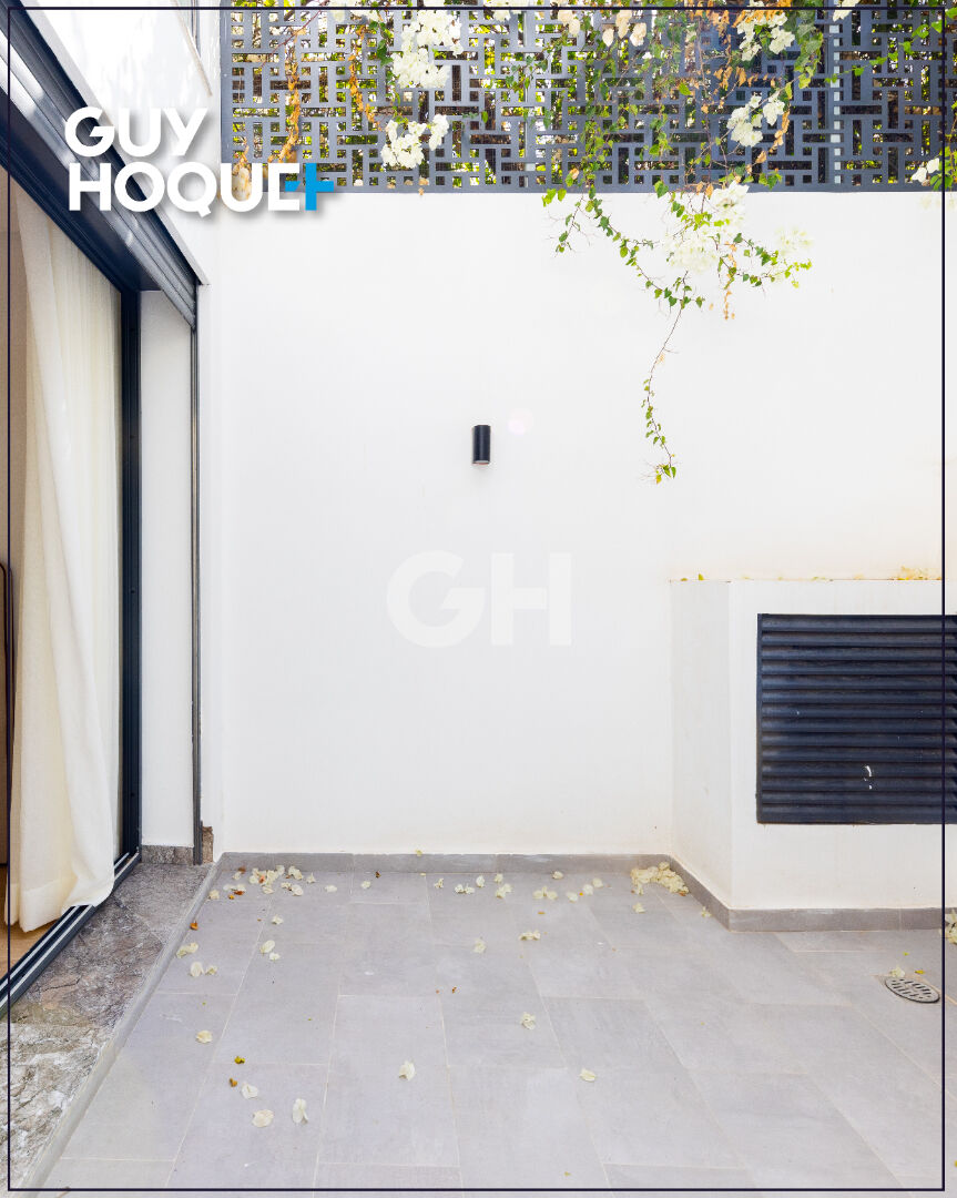 Grand studio neuf meublé avec internet haut débit