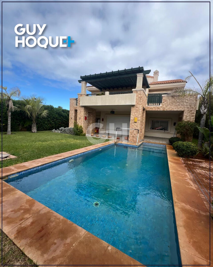 Villa Luxueuse avec 5 Suites ,piscine et Jardin Splendide