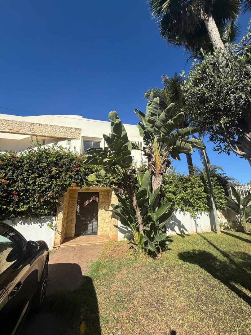 Très belle villa à la vente à 2 min de la mer et du Morocco Mall
