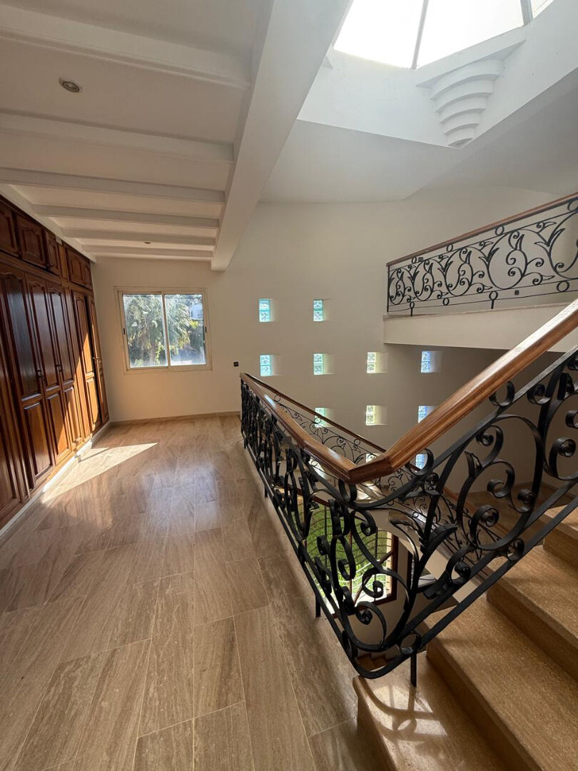 Très belle villa à la vente à 2 min de la mer et du Morocco Mall