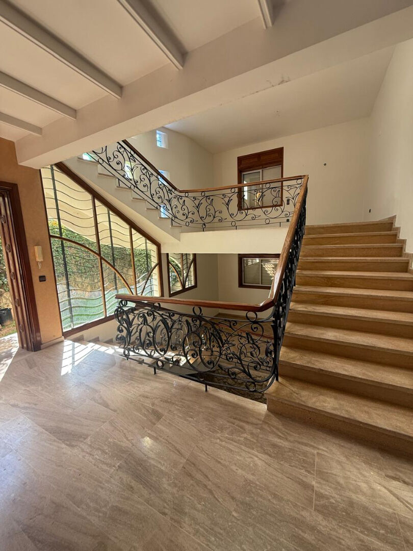 Très belle villa à la vente à 2 min de la mer et du Morocco Mall