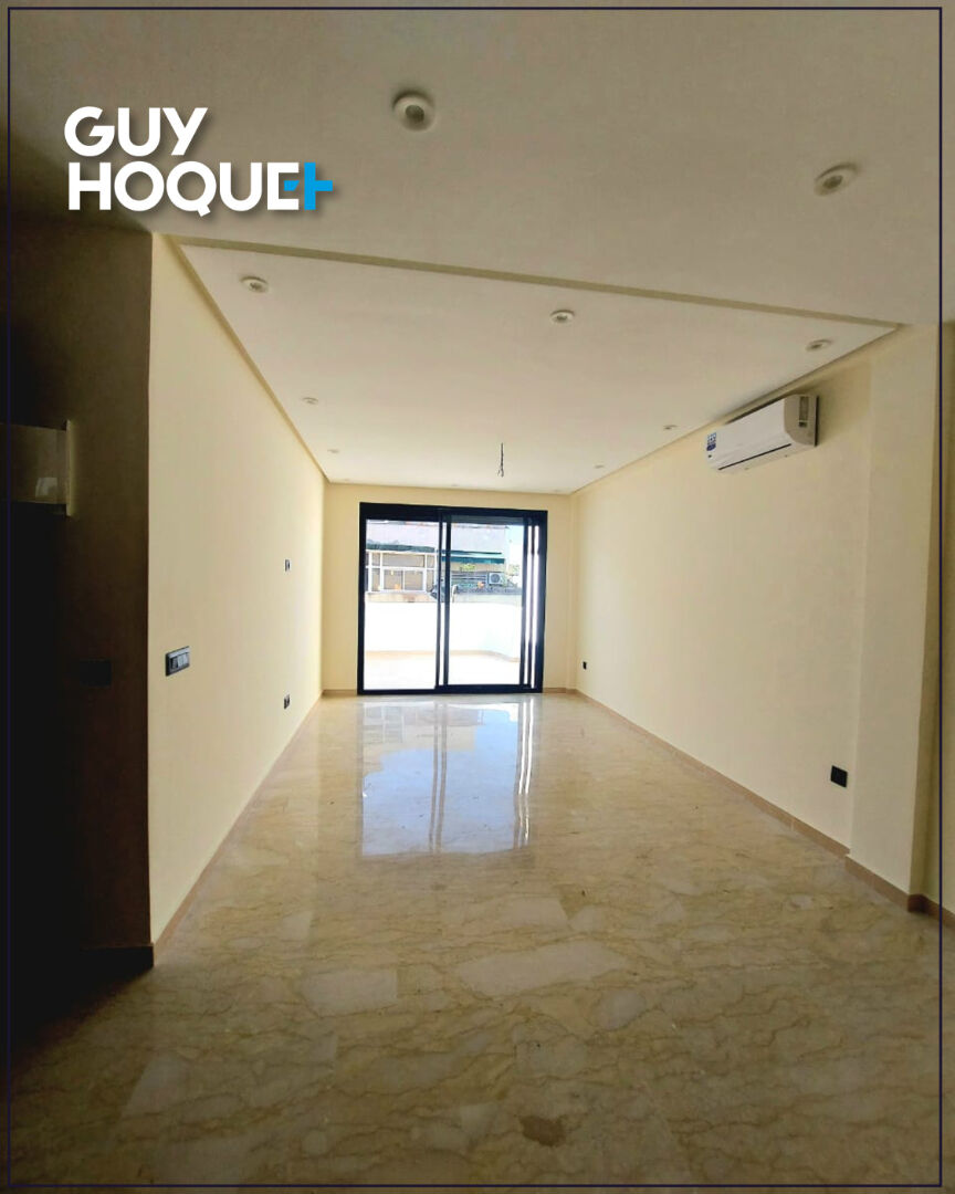 Studio vide à val fleuri