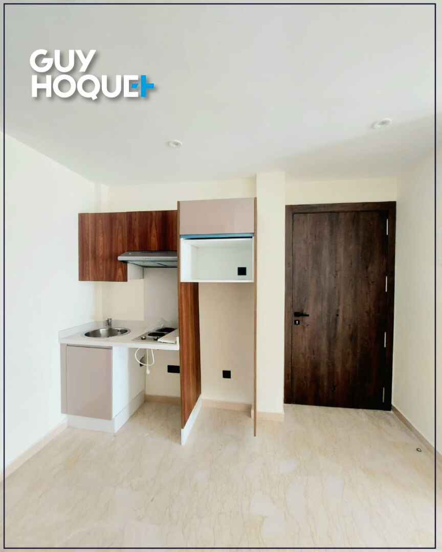 Studio vide à val fleuri