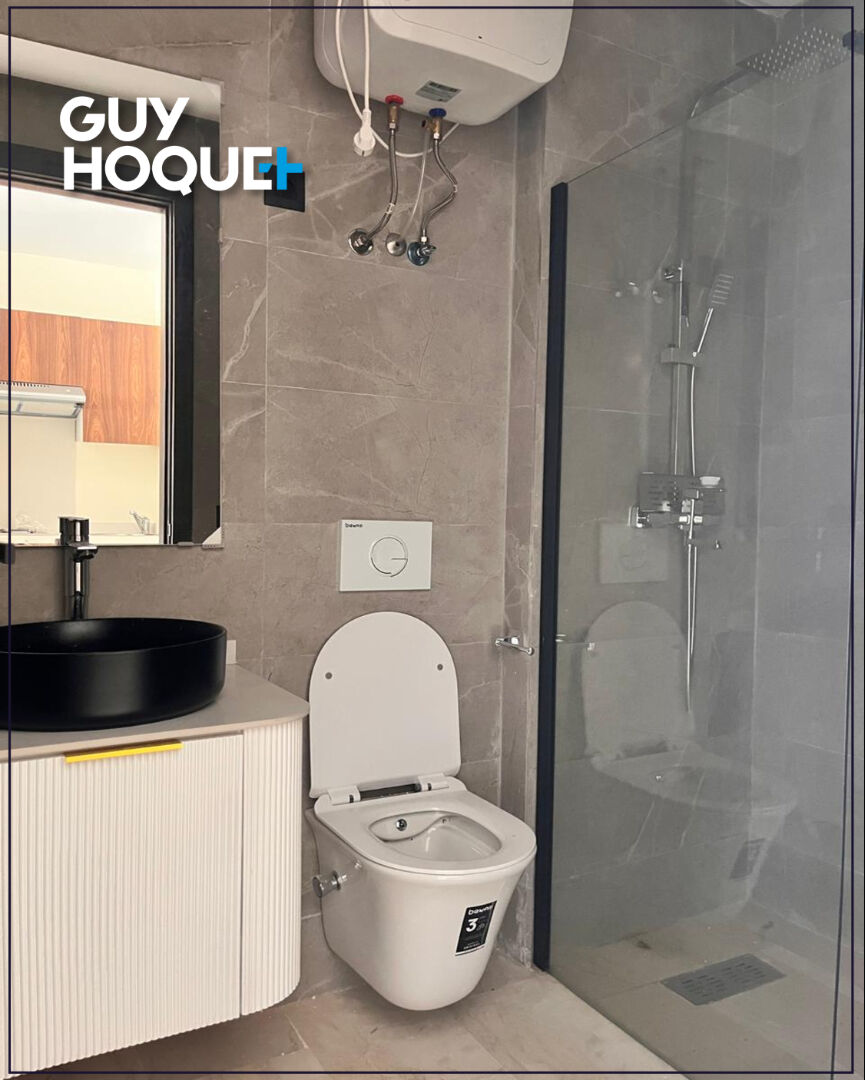 Studio vide à val fleuri