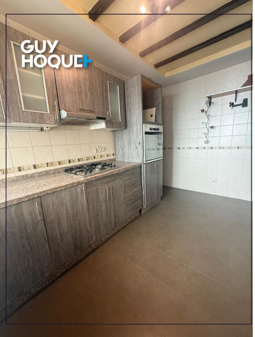 À vendre - Superbe appartement spacieux sur la très prisée rue Ahmed Charci