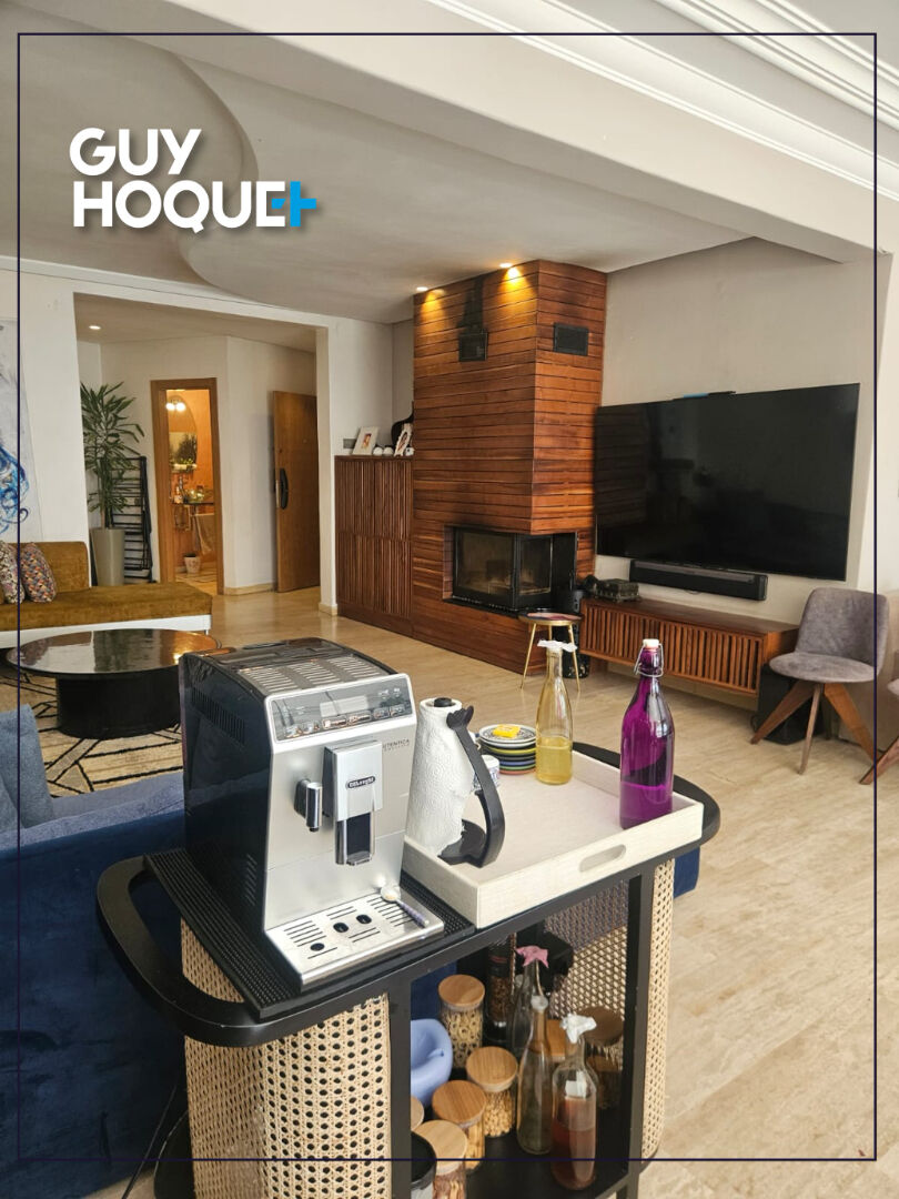 Élégant Appartement de 227 m² au Coeur de Racine