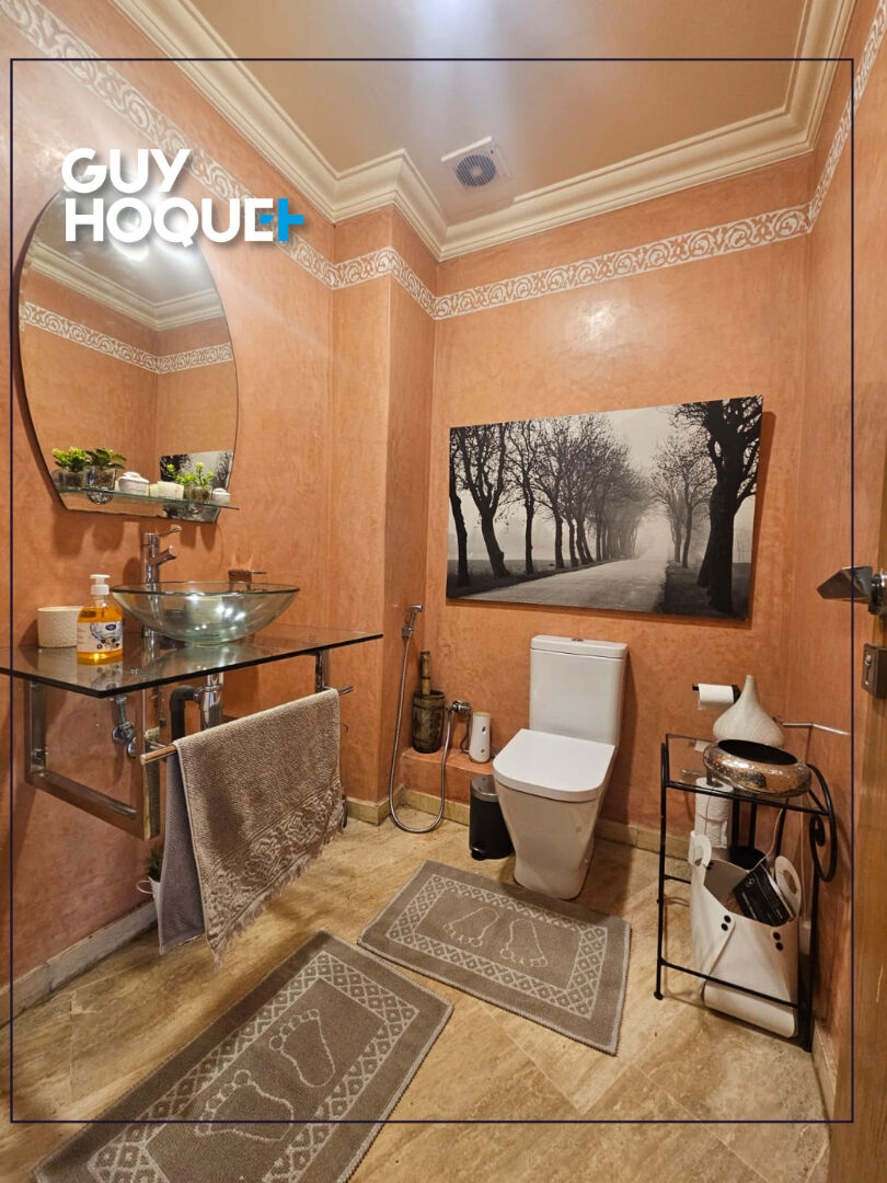 Élégant Appartement de 227 m² au Coeur de Racine