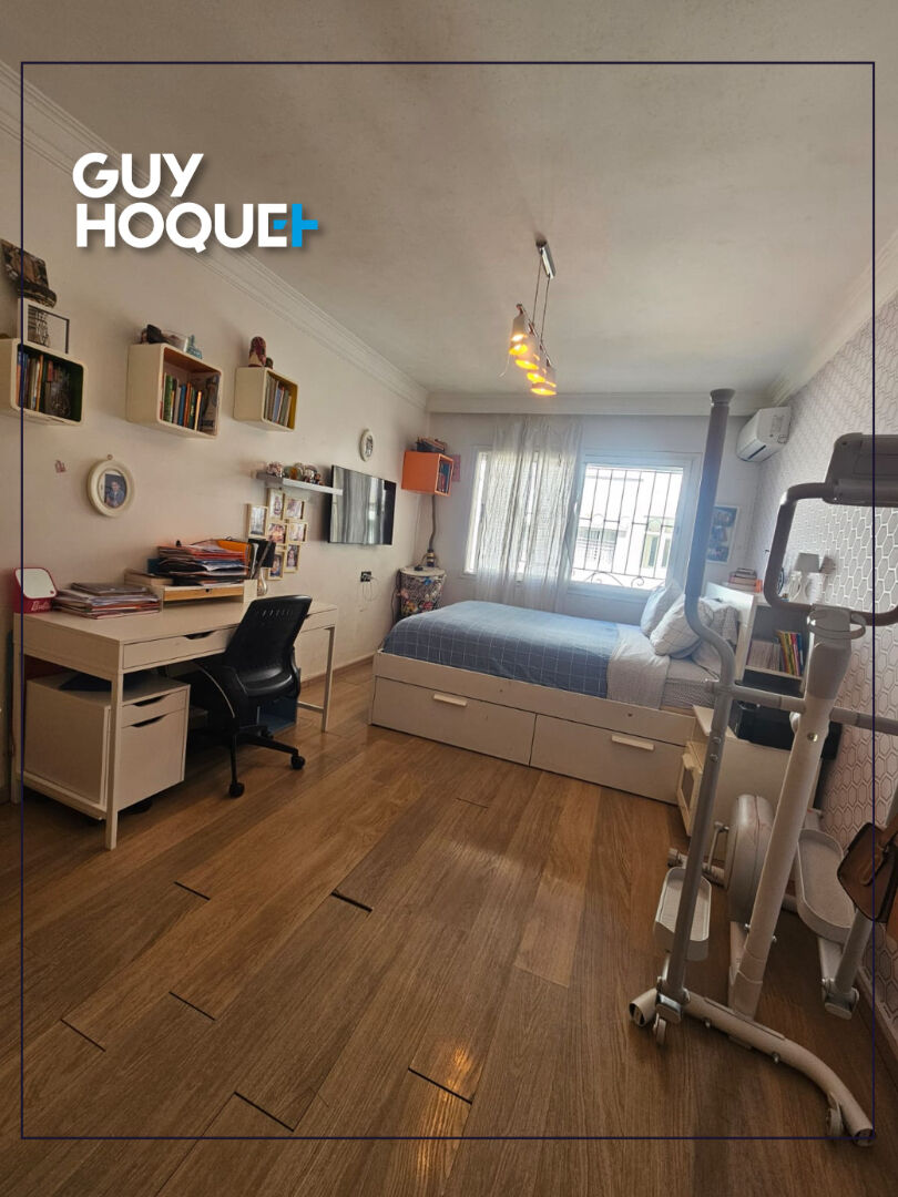 Élégant Appartement de 227 m² au Coeur de Racine