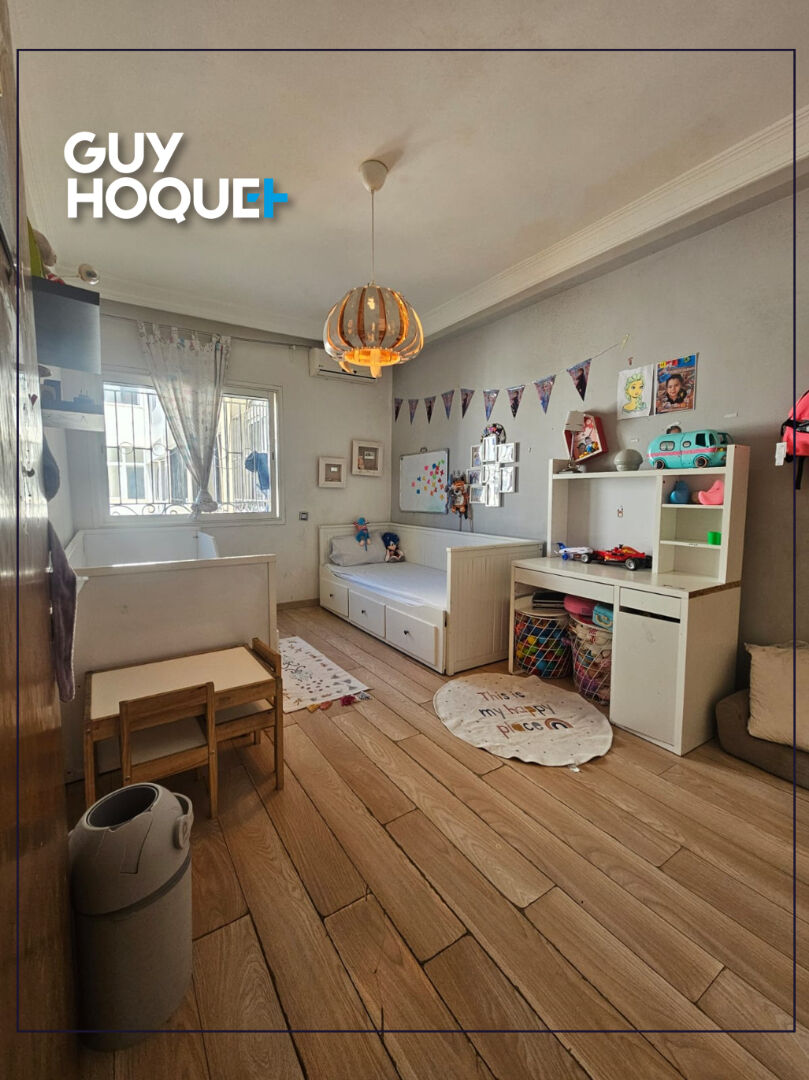 Élégant Appartement de 227 m² au Coeur de Racine
