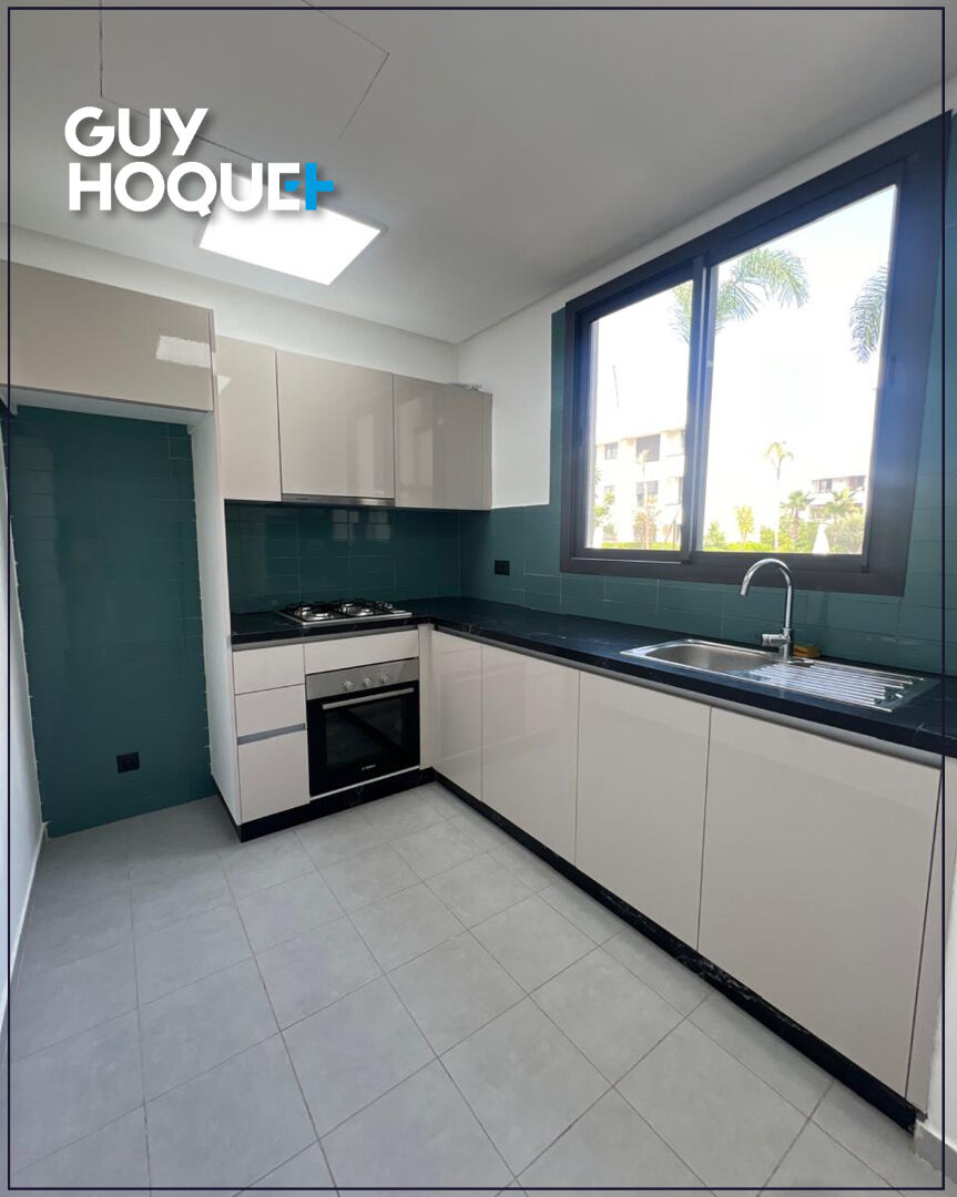 Appartement vide 3 chambres avec jardin Ain Diab
