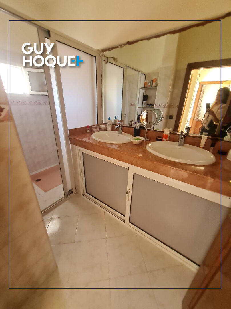 Villa à fort potentiel de rénovation ? Quartier Nawrass 229m2