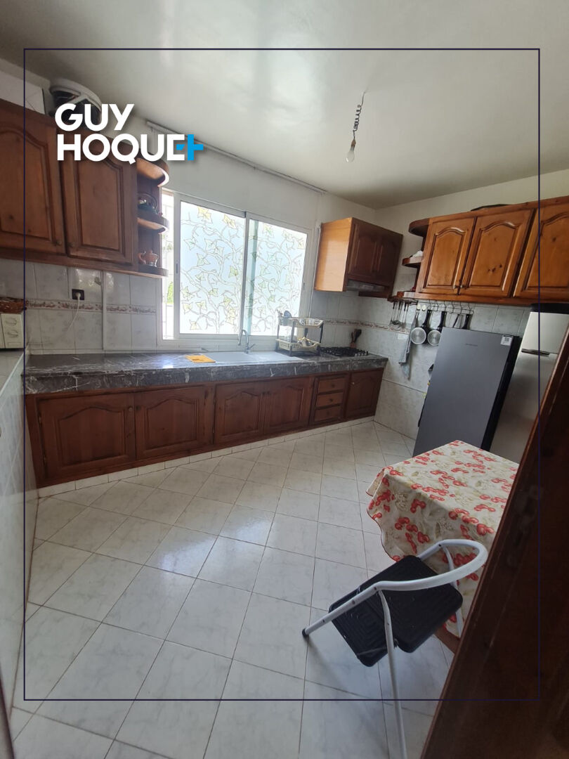 Villa à fort potentiel de rénovation ? Quartier Nawrass 229m2