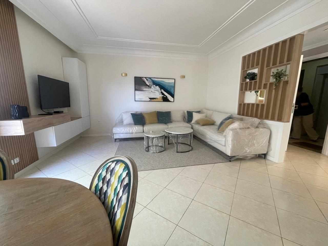 Bel appartement meublé avec grande terrasse à Gauthier