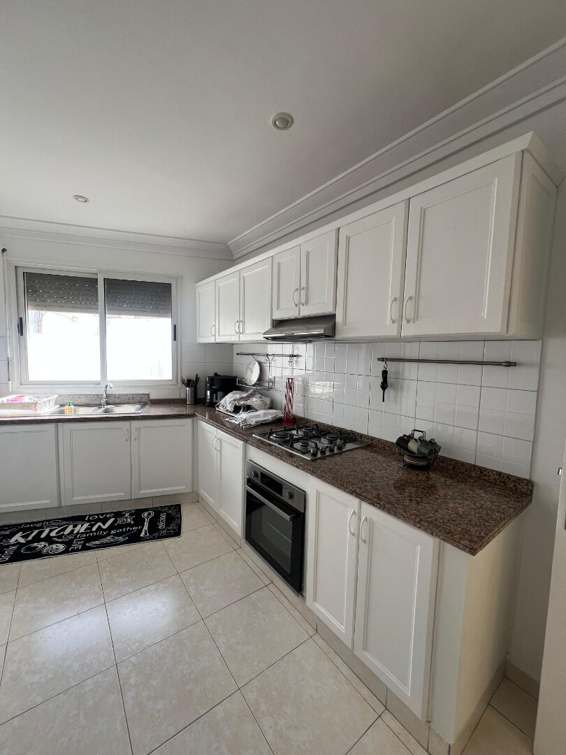 Bel appartement meublé avec grande terrasse à Gauthier