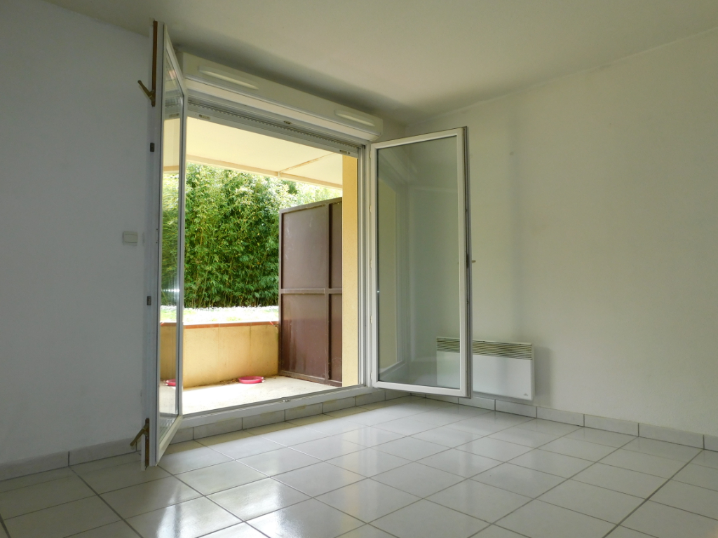 Buzet Sur Tarn appartement T3 et 2 places de parking