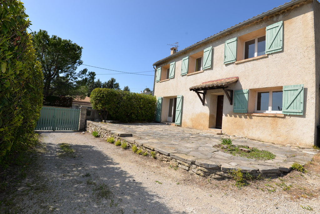 EXCLUSIVITÉ - TEYRAN