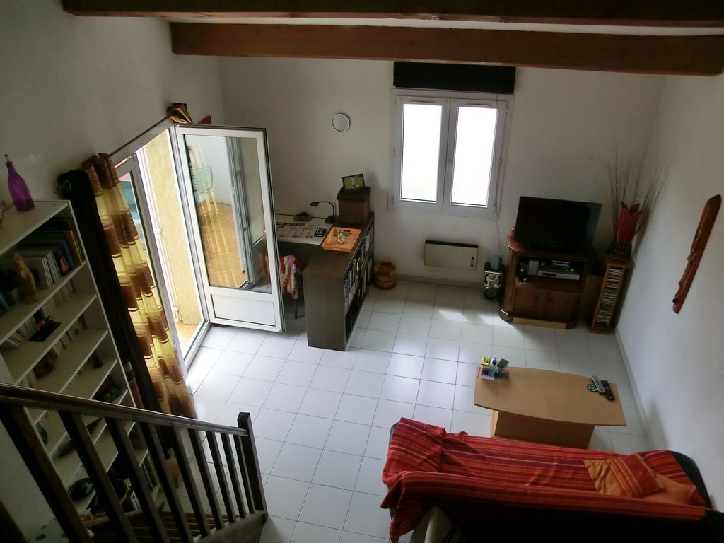 JACOU (10min de MONTPELLIER)- faux F2 avec mezzanine et terrasse.