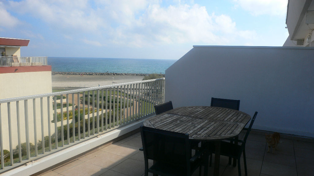 Palavas vue mer, location à l'année,  T2 meublé, terrasses, parking.