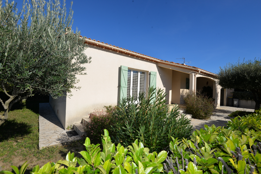 Maison Plain pied Castries 5 pièce(s) 110 M2