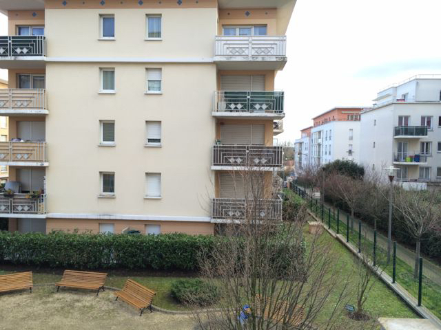 Appartmeent de type F3 situé à Saint Ouen l'Aumône ( Liesse )