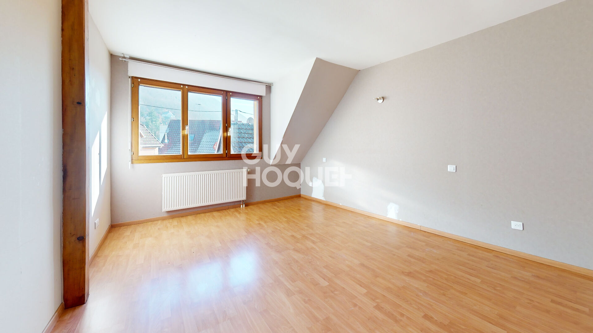 Maison de ville spacieuse de 135m² centre SAINT-AMARIN