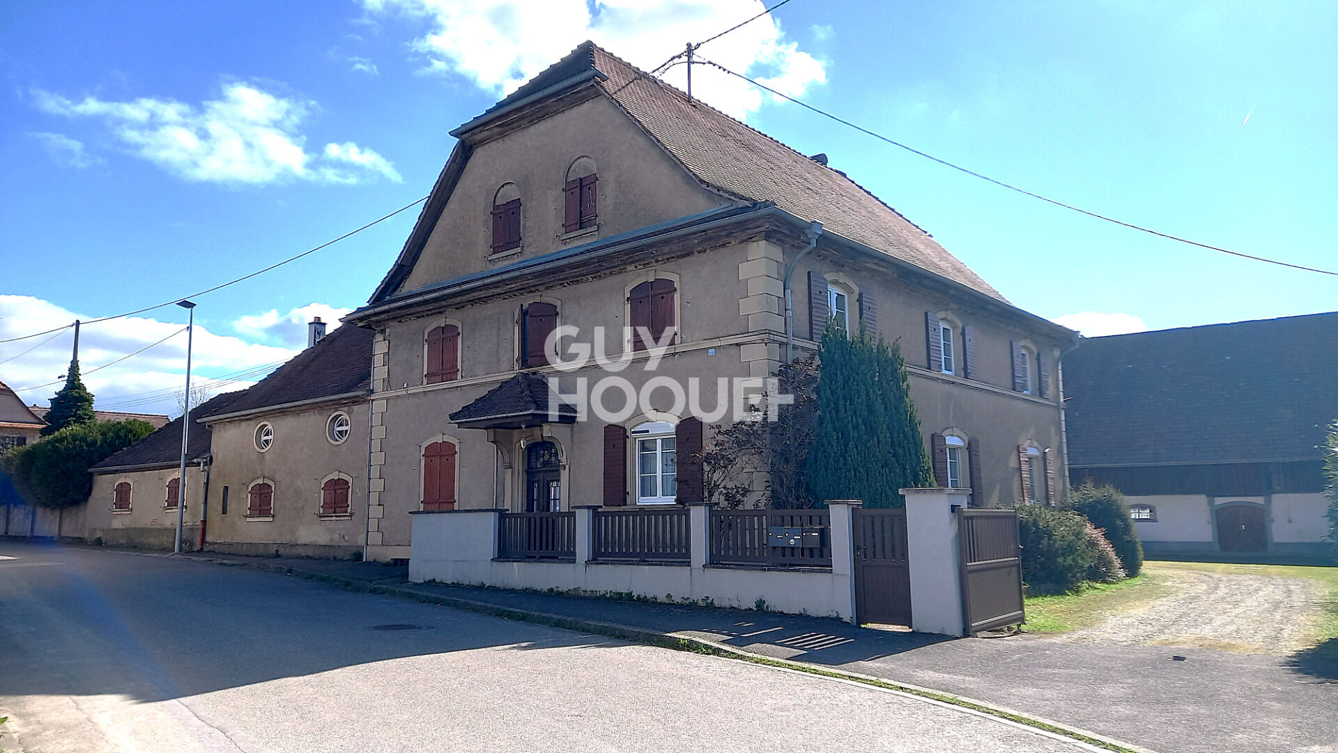 Maison bourgeoise & grange à Aspach le bas