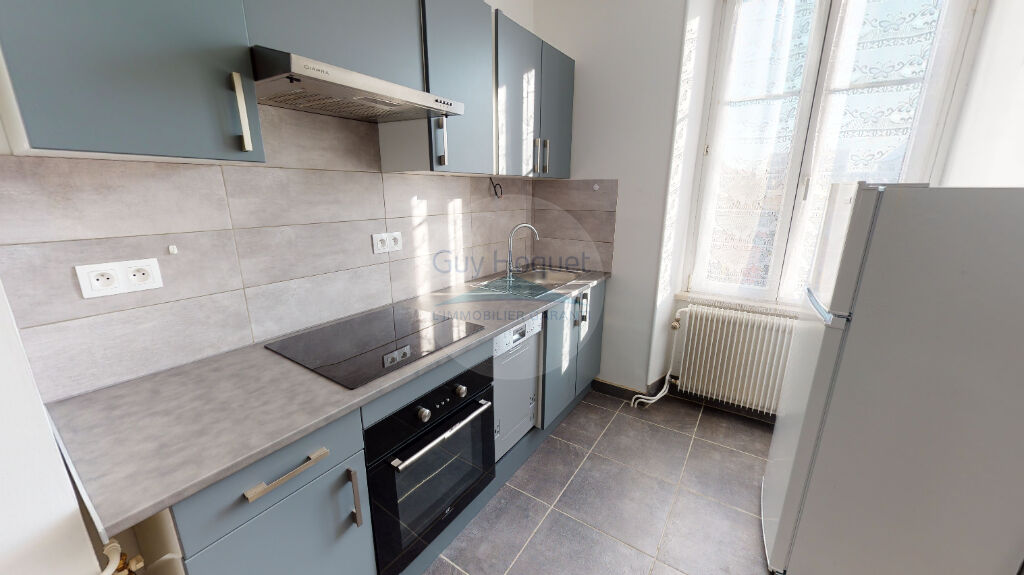 Location d'un appartement F3 (60 m²) à CERNAY