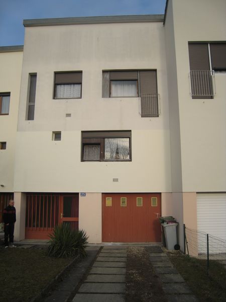 CHALONS, quartier du Verbeau, maison de T5 sur sous-sol surélevé. FAIRE OFFRE.
