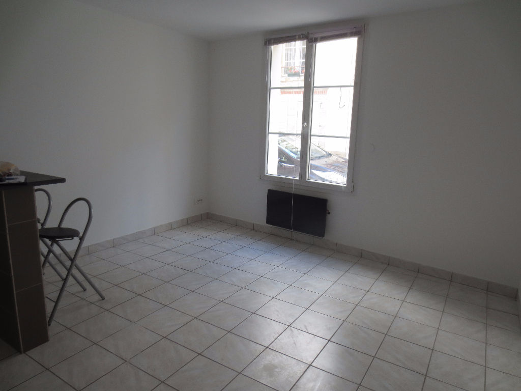 Appartement 1 pièce de 24 m² à louer à CHALONS EN CHAMPAGNE (51000).