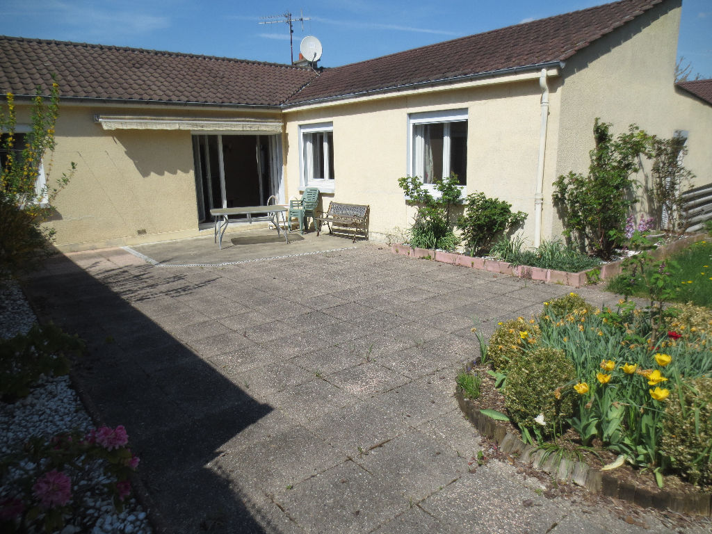 À vendre, maison de plain pied de 95 m² à CHALONS EN CHAMPAGNE (51000).