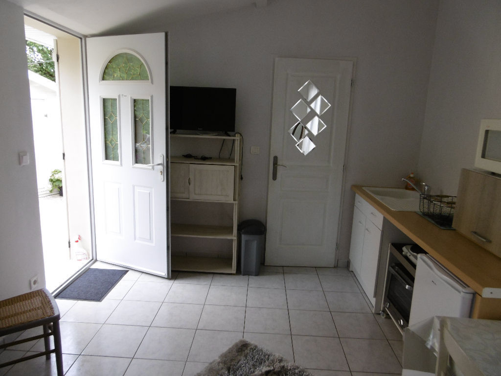 FAGNIERES, studio meublé, disponible dès maintenant.